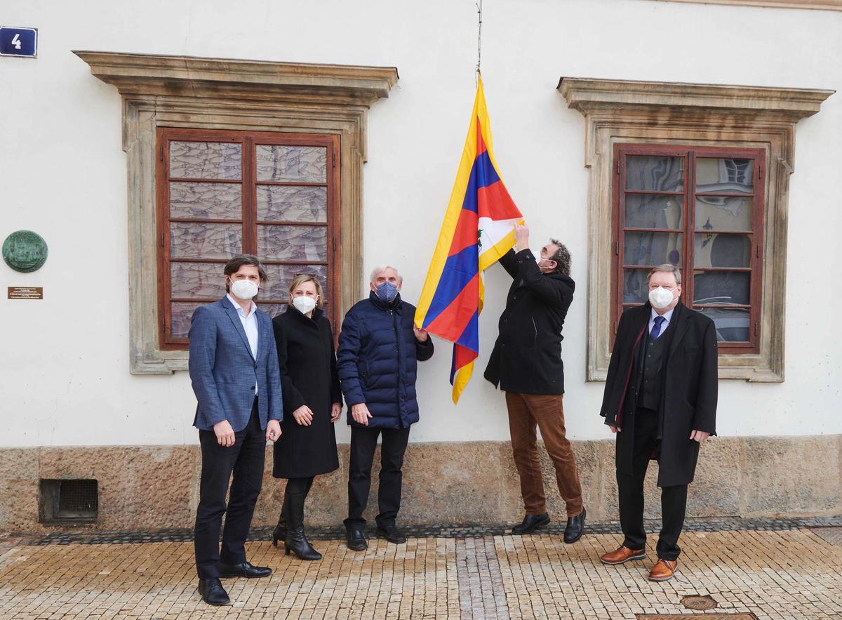 Featured image for “PR: Czech Senate joined the Flag for Tibet initiative”